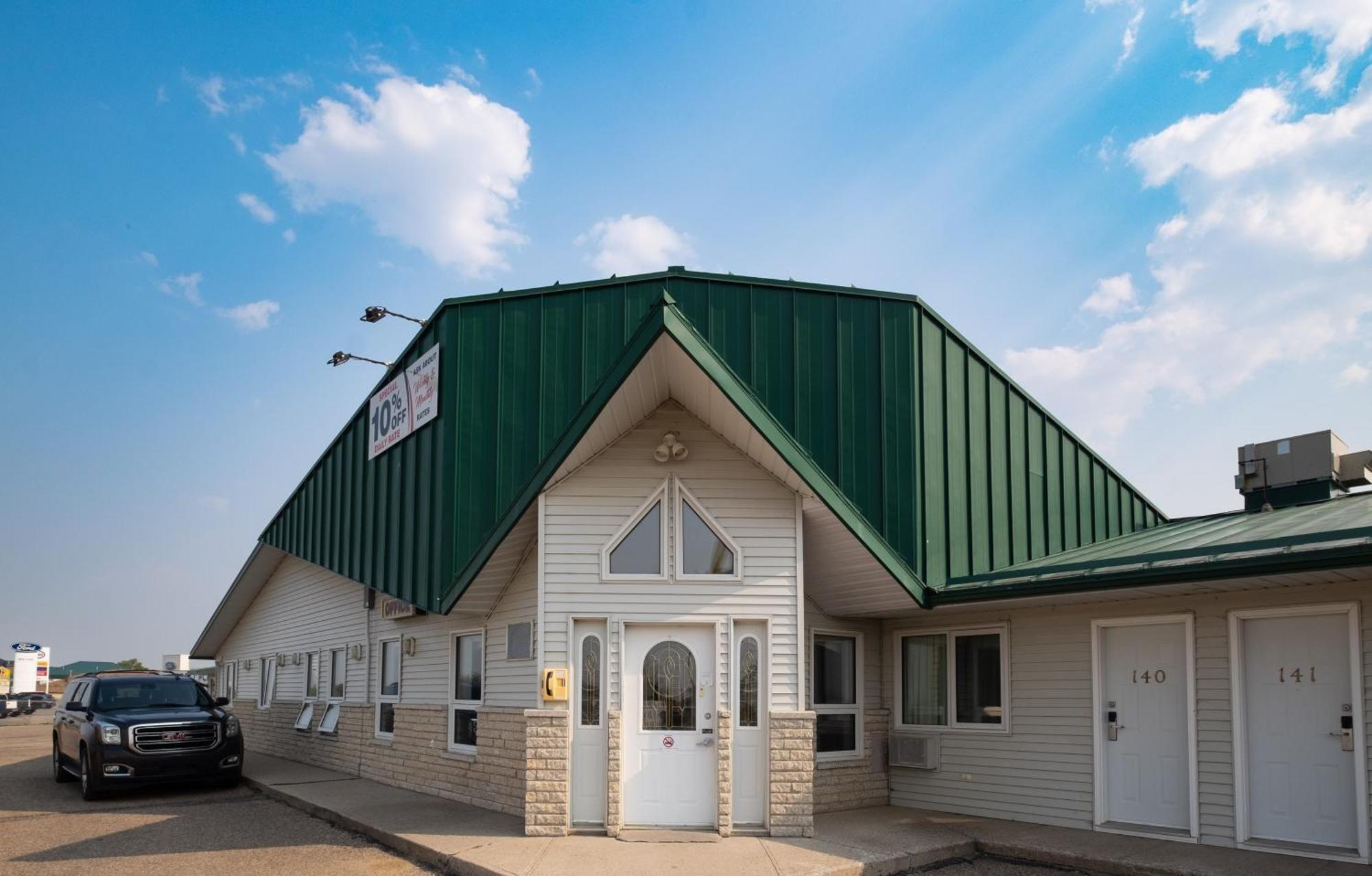 Perfect Inns & Suites Weyburn Exterior foto